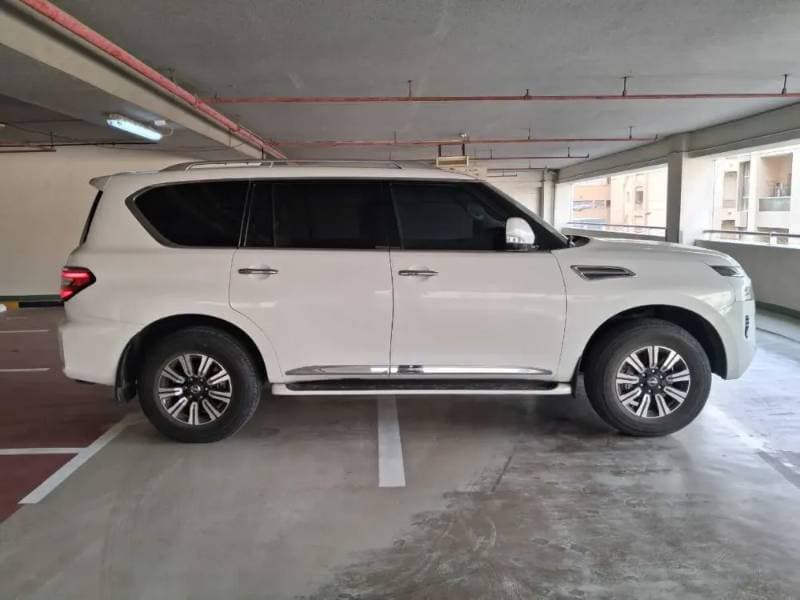 2020 Nissan Patrol thumbnail 4
