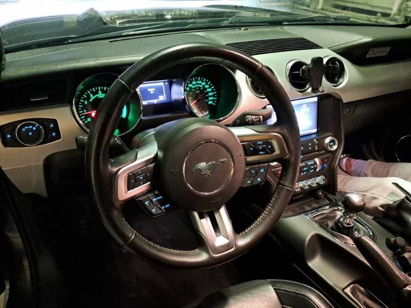 2016 Ford Mustang thumbnail 5
