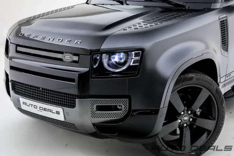 2023 Land Rover Defender thumbnail 7