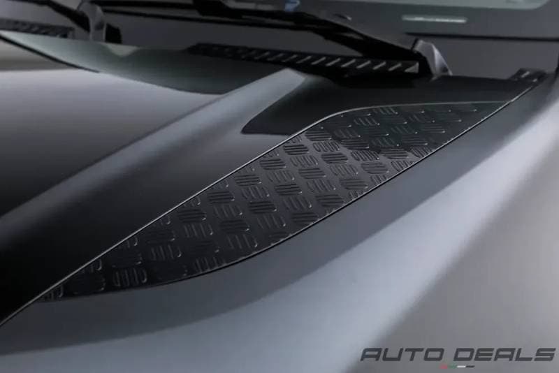 2023 Land Rover Defender thumbnail 8