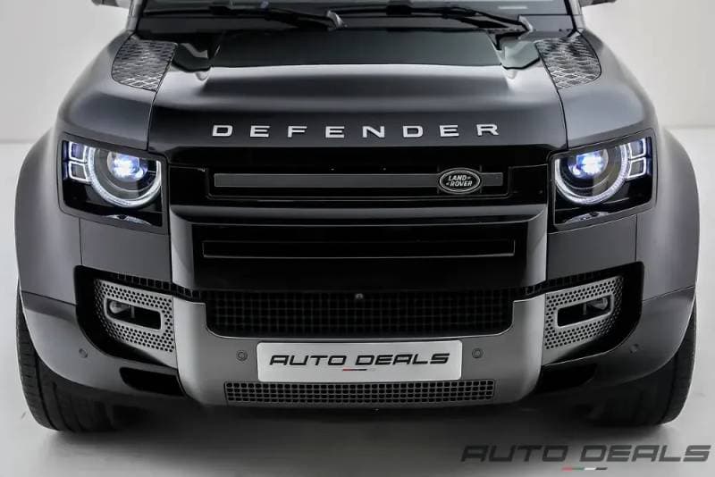 2023 Land Rover Defender thumbnail 6