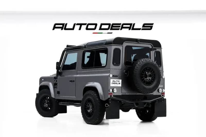 2014 Land Rover Defender thumbnail 4