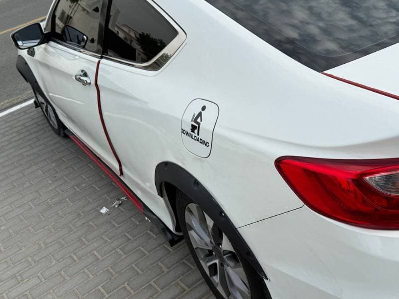 2014 Honda Accord thumbnail 2