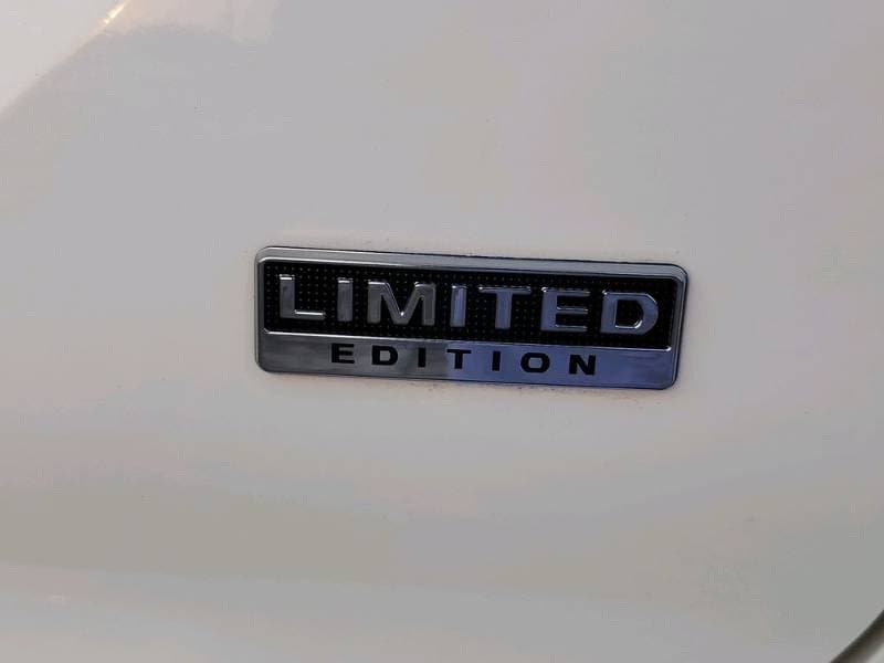 2023 Mitsubishi Outlander thumbnail 4