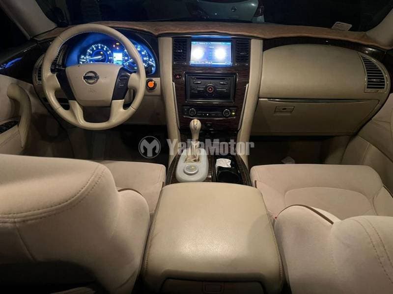 2013 Nissan Patrol thumbnail 2