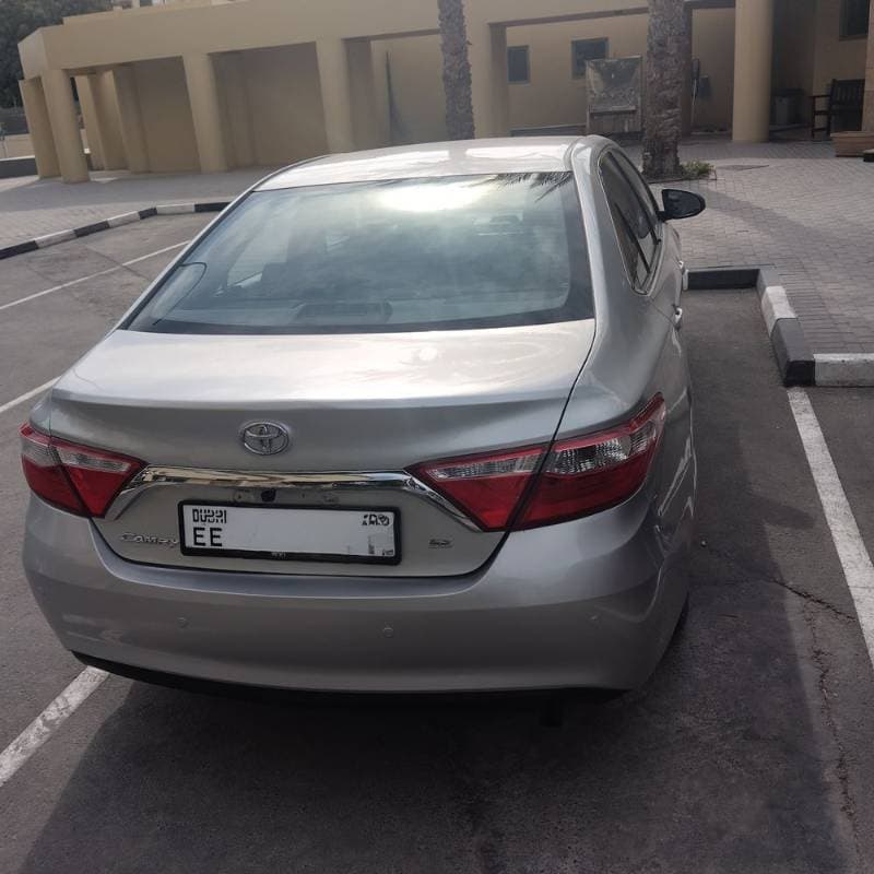2017 Toyota Camry thumbnail 5