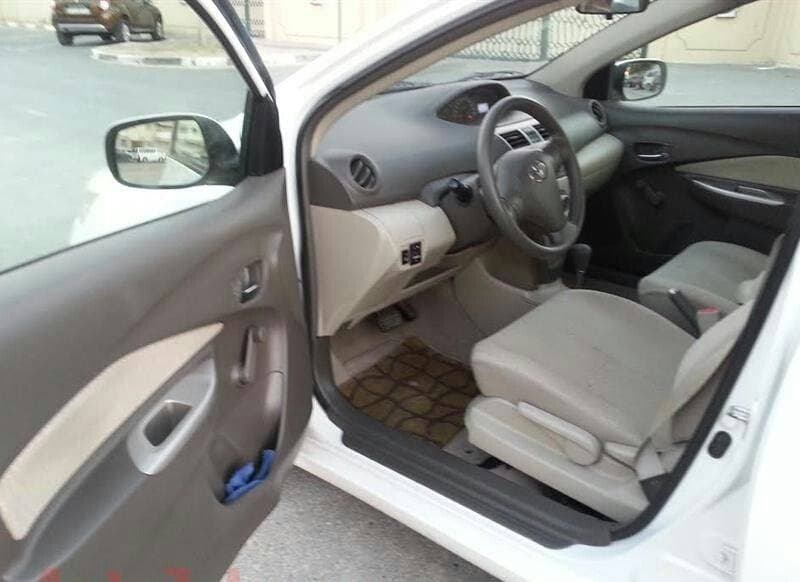 2013 Toyota Yaris thumbnail 5