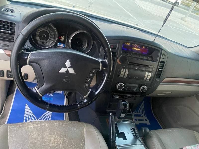 2008 Mitsubishi Pajero thumbnail 3