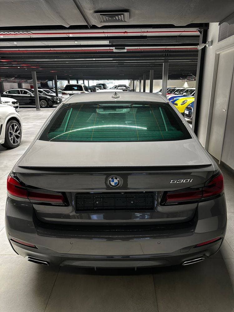2022 BMW 5 Series thumbnail 4