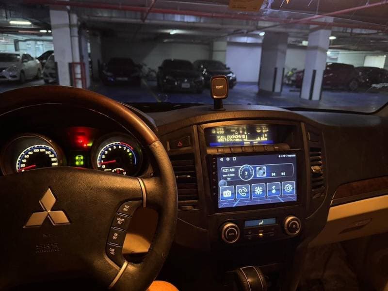 2009 Mitsubishi Pajero thumbnail 4