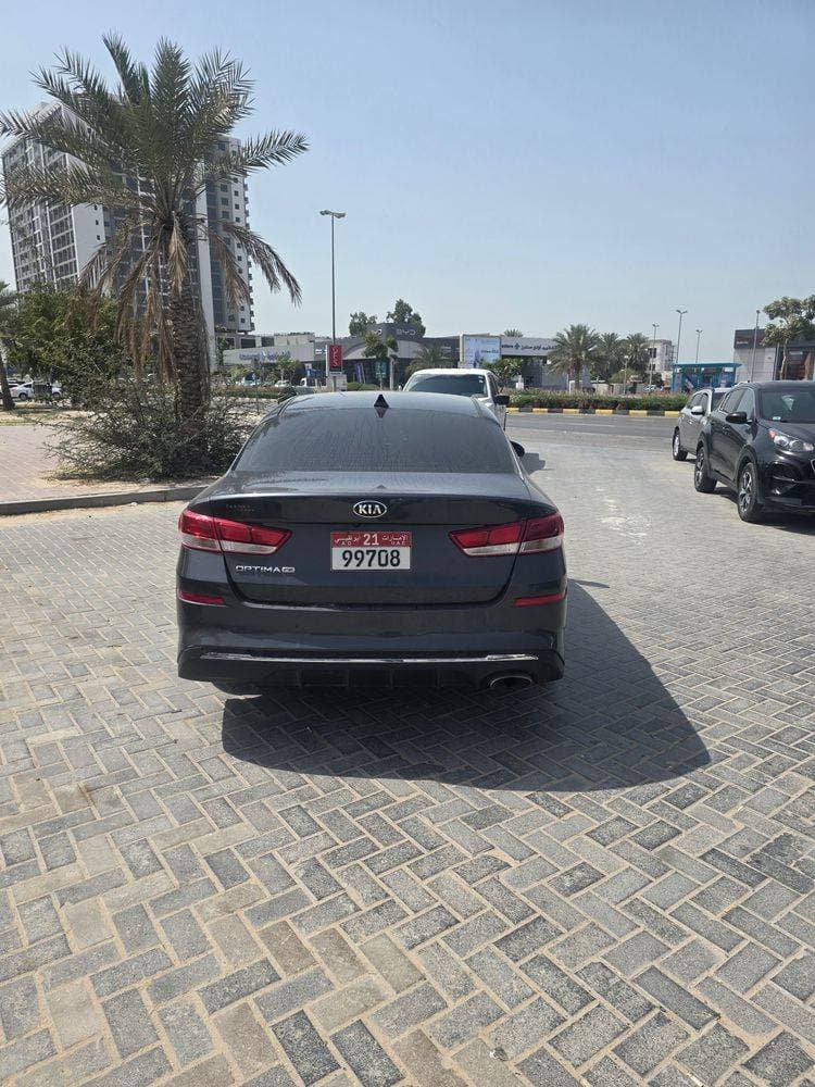 2019 Kia Optima thumbnail 3