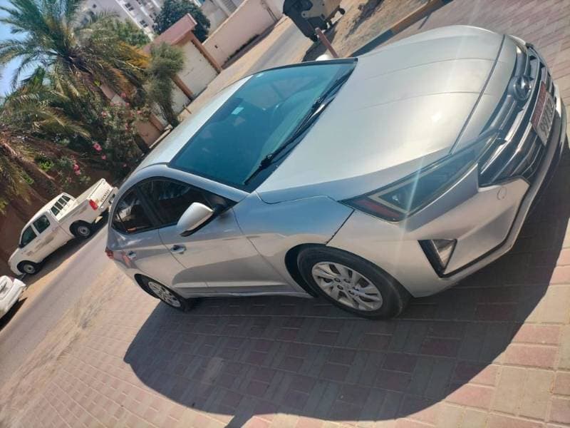 2019 Hyundai Elantra thumbnail 3