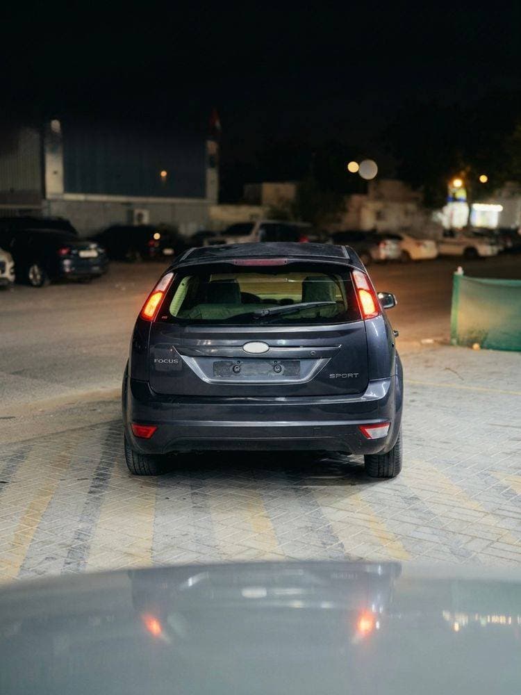 2008 Ford Focus thumbnail 3