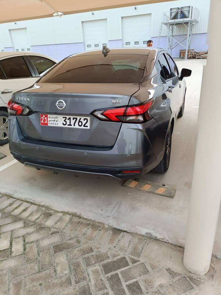 2021 Nissan Versa thumbnail 5