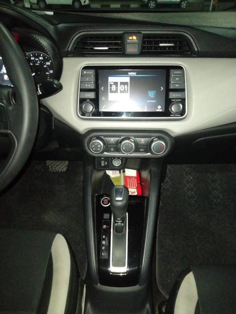 2021 Nissan Versa thumbnail 4