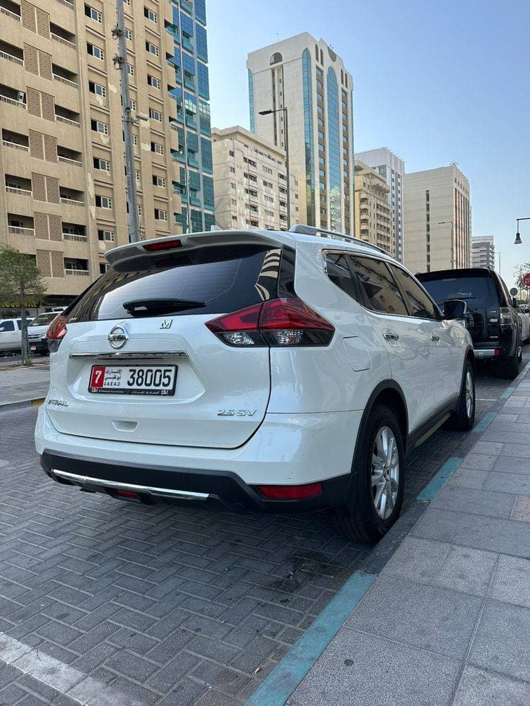 2022 Nissan X-Trail thumbnail 3