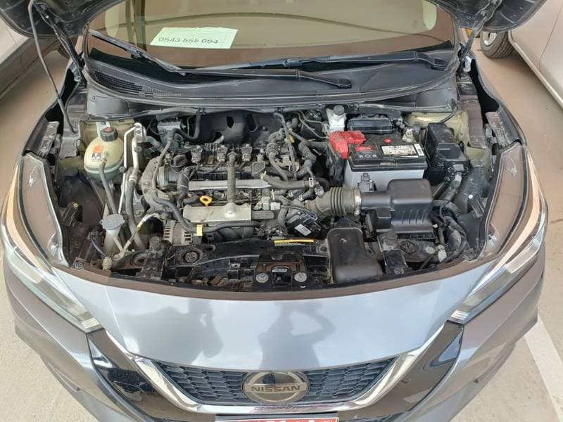 2021 Nissan Versa thumbnail 3