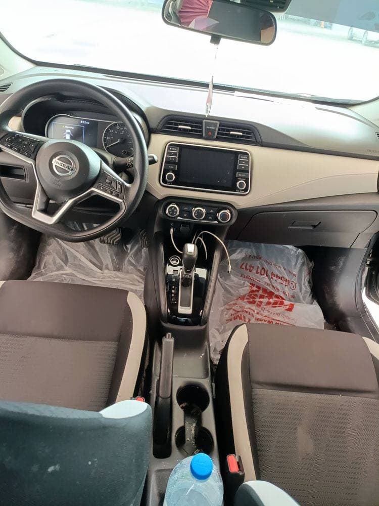 2021 Nissan Versa thumbnail 2