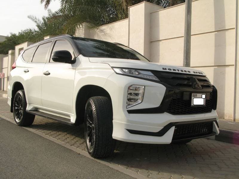 2023 Mitsubishi Montero Sport thumbnail 2