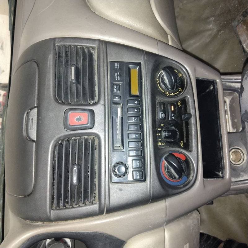 2005 Nissan Sunny thumbnail 2