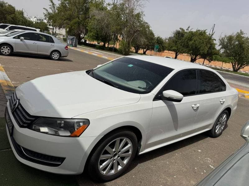 2013 Volkswagen Passat thumbnail 2