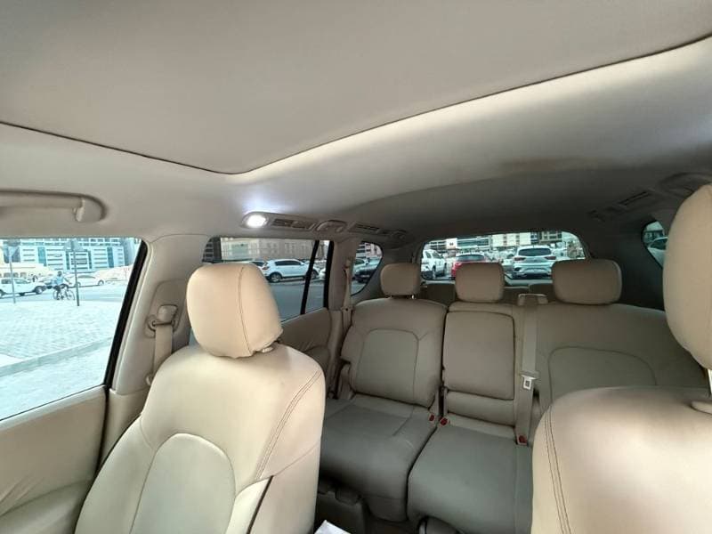 2015 Nissan Patrol thumbnail 4