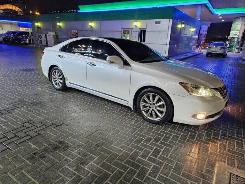 2010 Lexus ES 350 thumbnail 2
