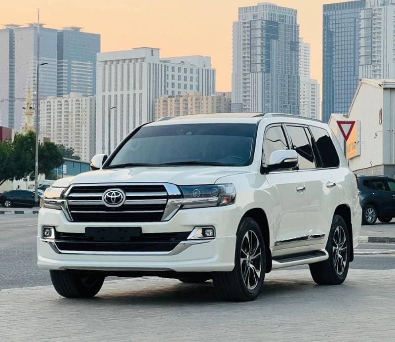 2021 Toyota Land Cruiser thumbnail 2