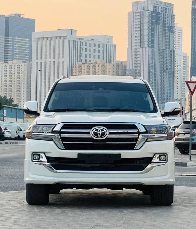 2021 Toyota Land Cruiser thumbnail 3