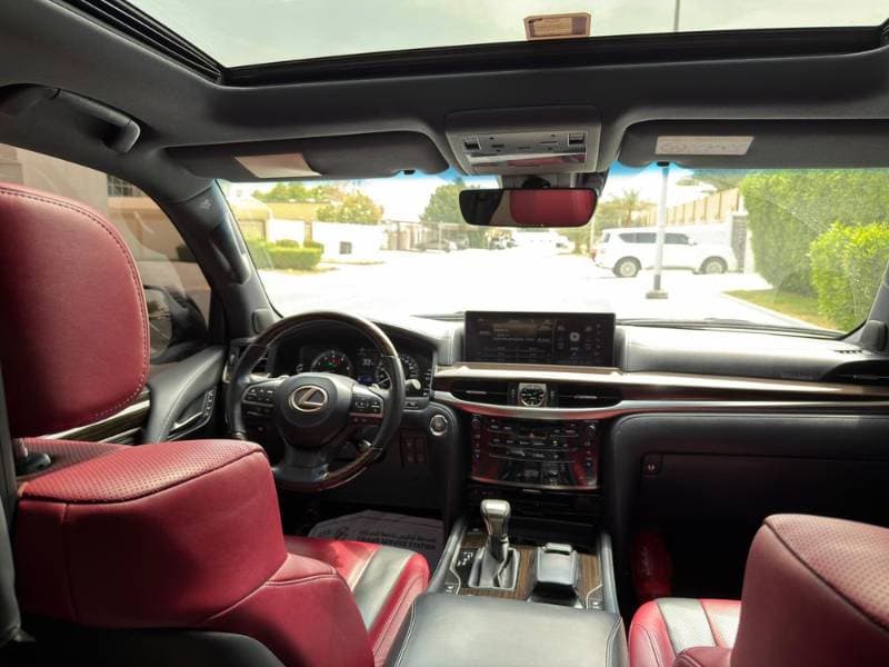 2018 Lexus LX thumbnail 2