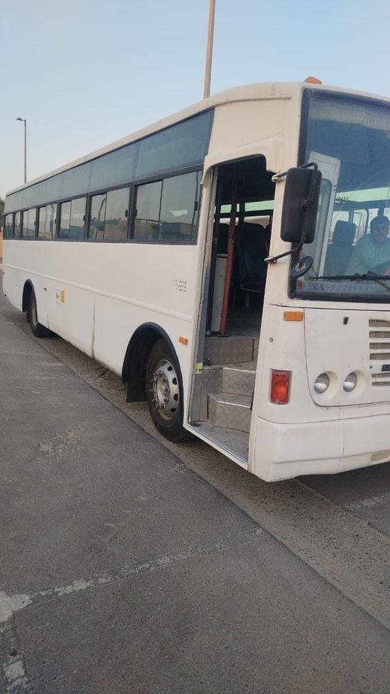 2015 Ashok Leyland Falcon thumbnail 3