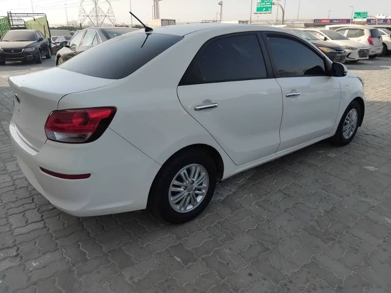 2020 Kia Pegas thumbnail 5