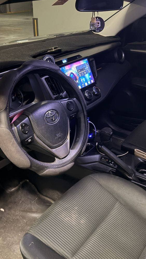2018 Toyota Rav4 thumbnail 2