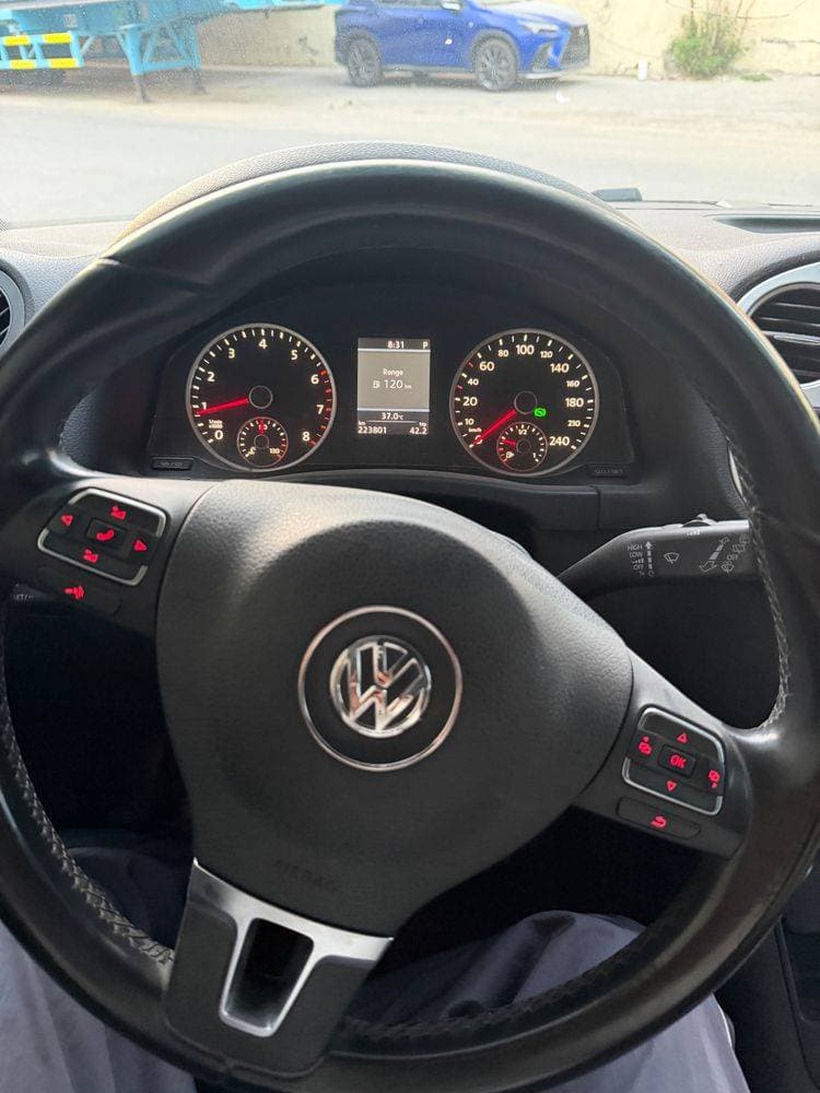 2013 Volkswagen Tiguan thumbnail 4