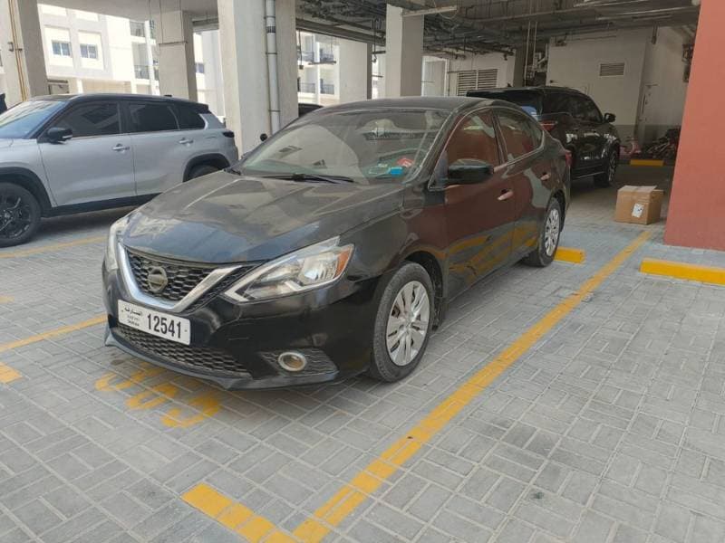 2017 Nissan Sentra thumbnail 2