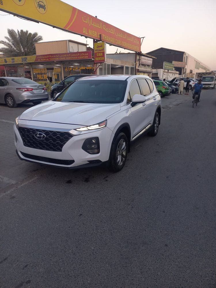 2020 Hyundai Santa Fe thumbnail 4