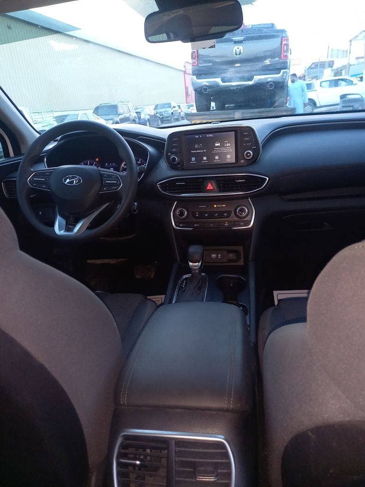 2020 Hyundai Santa Fe thumbnail 3
