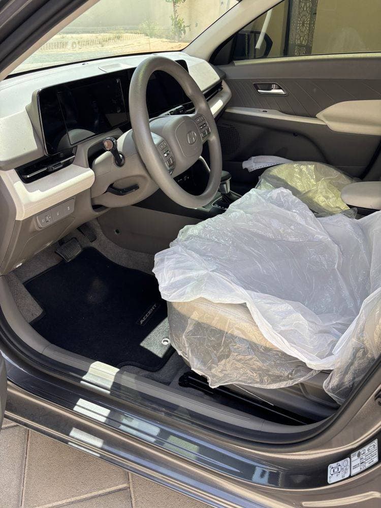 2024 Hyundai Accent thumbnail 4