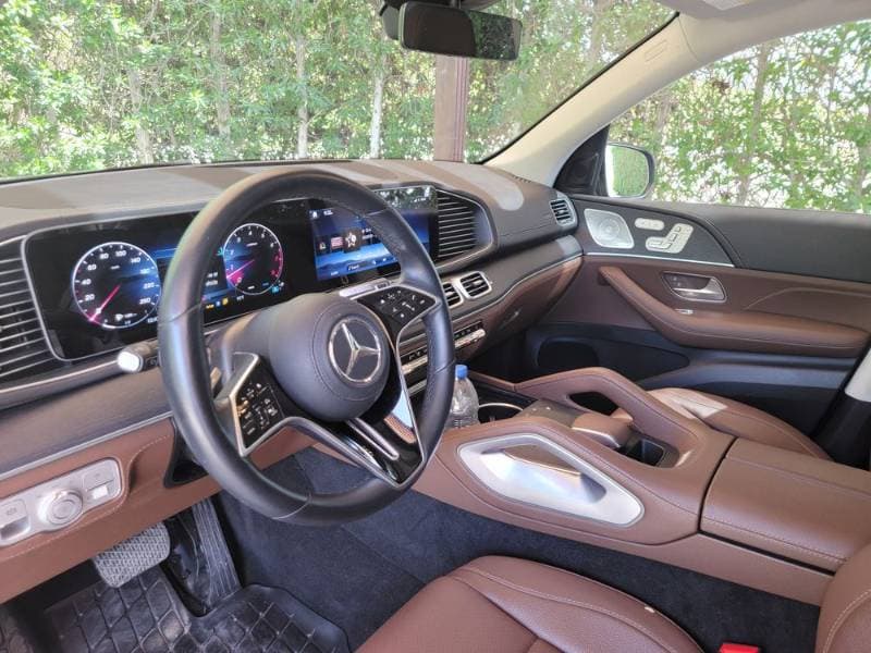 2025 Mercedes-Benz GLE-Class thumbnail 2