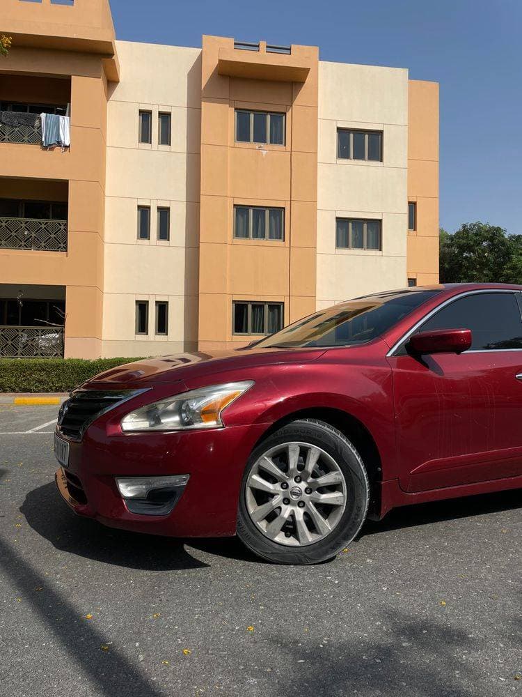 2015 Nissan Altima thumbnail 3