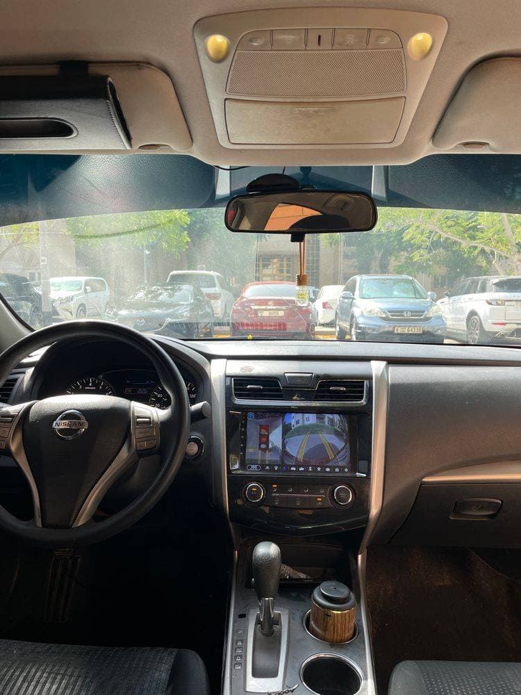 2015 Nissan Altima thumbnail 4