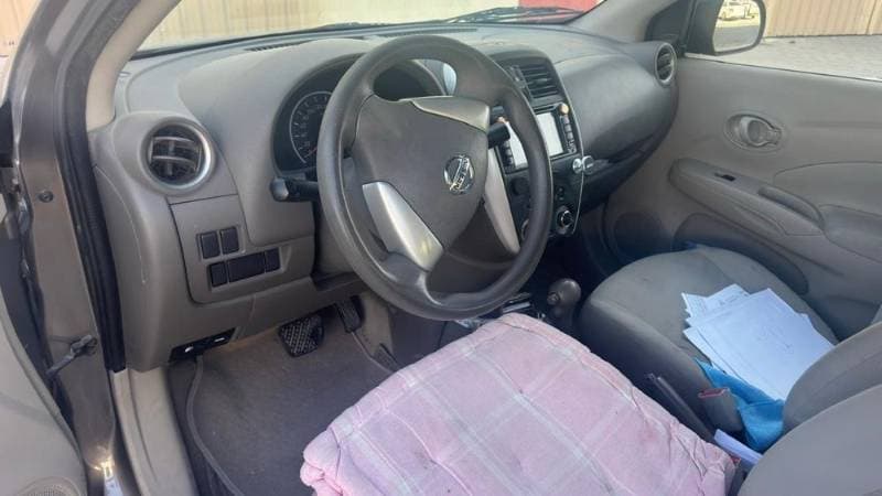 2016 Nissan Sunny thumbnail 2