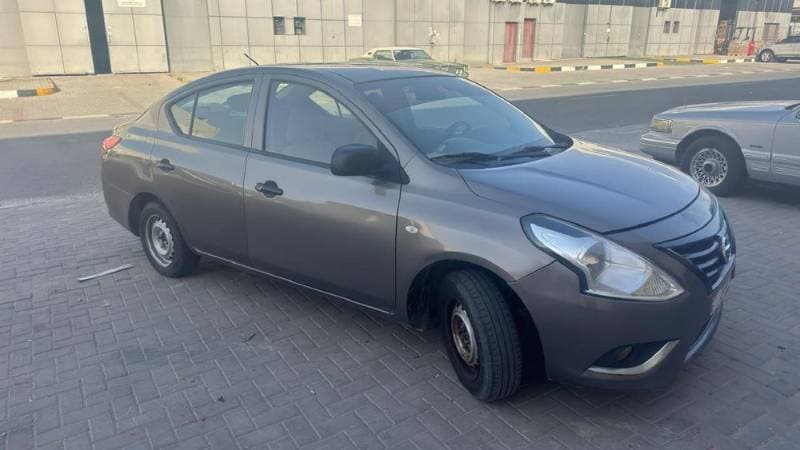 2016 Nissan Sunny thumbnail 5