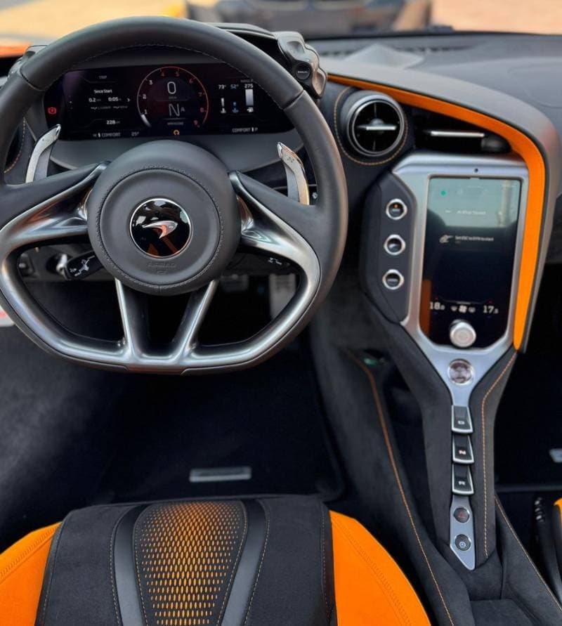 2024 McLaren 750S thumbnail 5