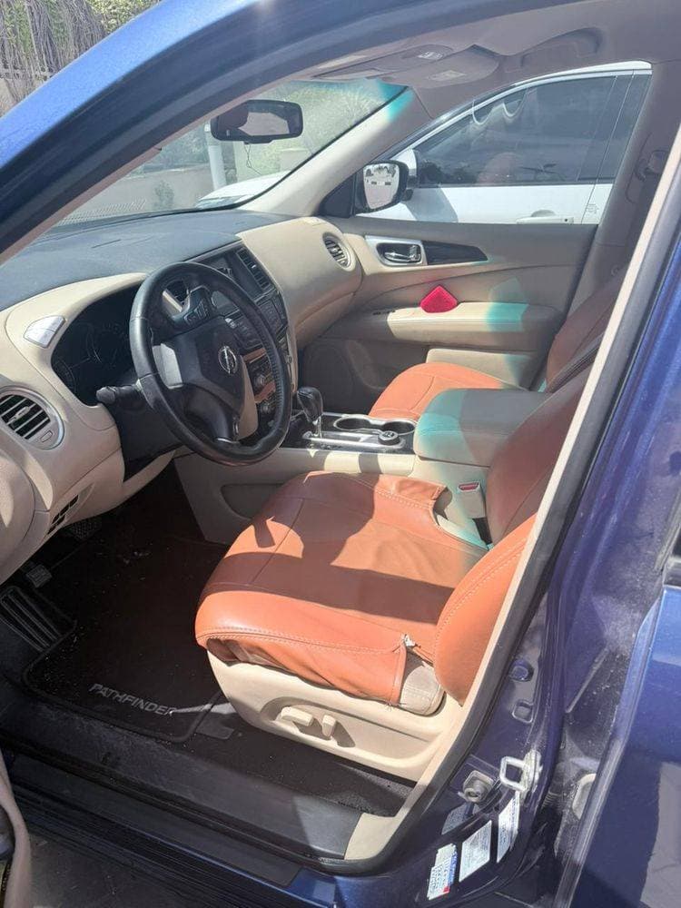 2020 Nissan Pathfinder thumbnail 5