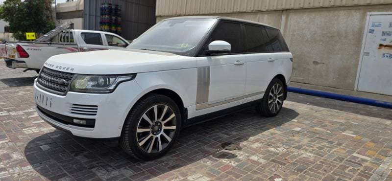 2015 Land Rover Range Rover thumbnail 4