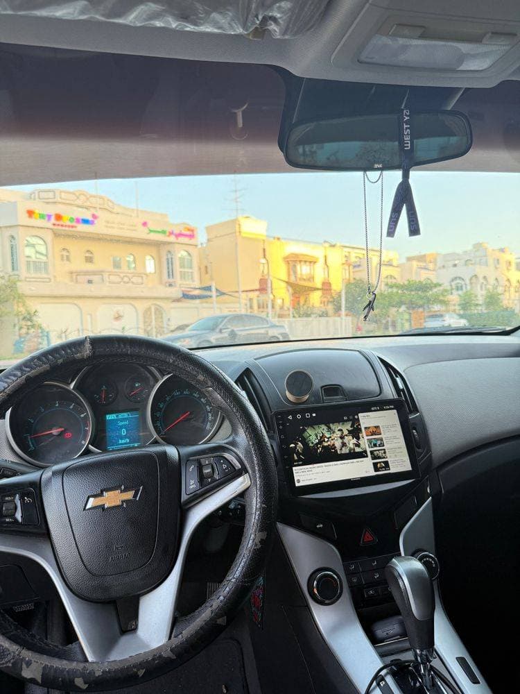 2016 Chevrolet Cruze thumbnail 3
