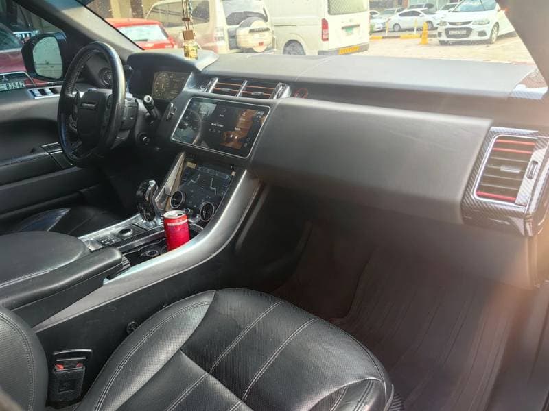 2017 Land Rover Range Rover Sport thumbnail 4