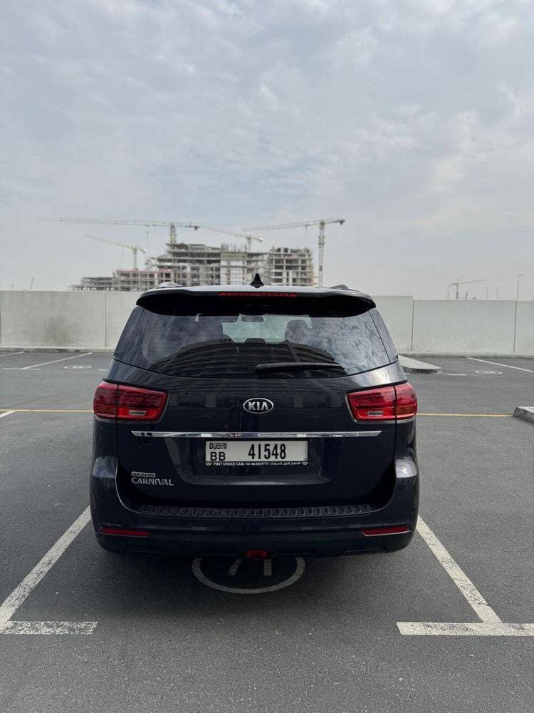 2020 Kia Carnival thumbnail 3