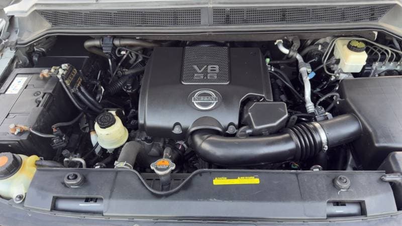2014 Nissan Armada thumbnail 5